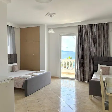 Santa Paola Apartment *